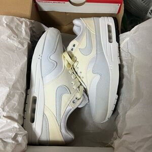 Nike air max 1 football grey white blue women size 8